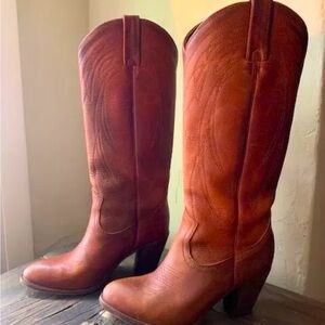 FRYE Ilana Pull-on Leather Boots Size 9 Cognac